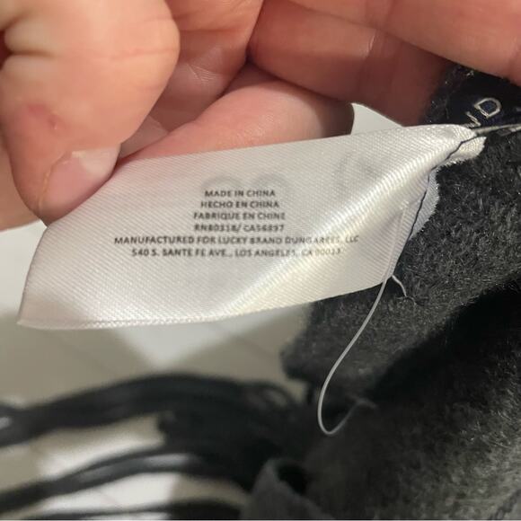 Lucky Brand Dark Charcoal Gray Long Fringe Soft Cozy Scarf Women’s One Size - Picture 5 of 9